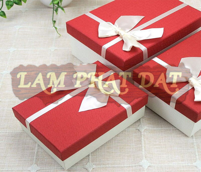 Công dụng gói quà của giấy bìa màu a4 định lượng 180gsm