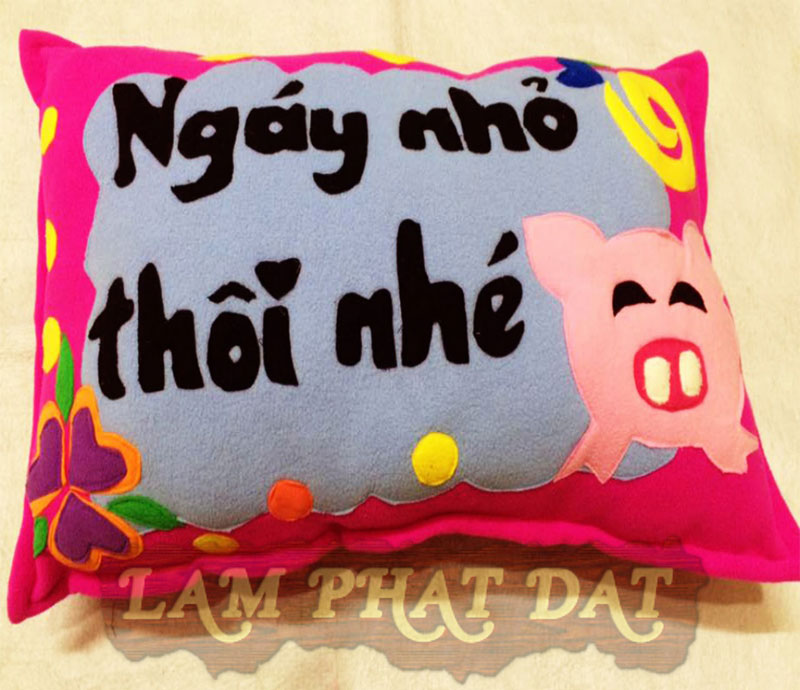 Gối handmade kèm lời nhắn nhủ ngộ nghĩnh đáng yêu