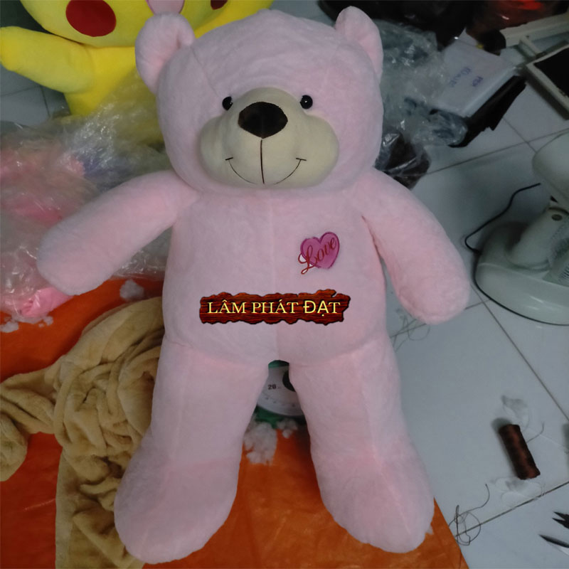 Gấu Teddy Thêu Tim Love Size:
                        90cm